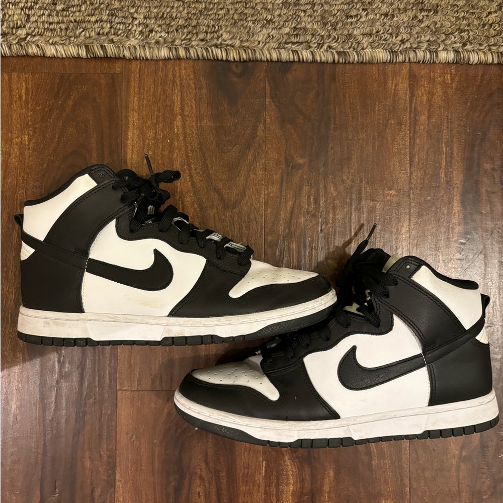 Nike dunk panda high top size 10